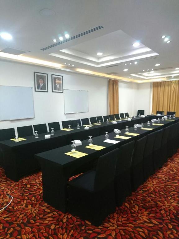 Arena By Trend Hotel Amman Buitenkant foto